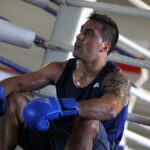 En el Centro de Entrenamiento Olímpico CEO, acompañamos a los seleccionados chilenos de box, encabezados por el medallista panamericano Miguel Véliz, en su preparación al próximo campeonato preolímpico, bjo la atenta mirada del tácnico cubano Jesús Martinez.
19/11/2015
Santiago, Chile
Foto: Max Montecinos/Mindep